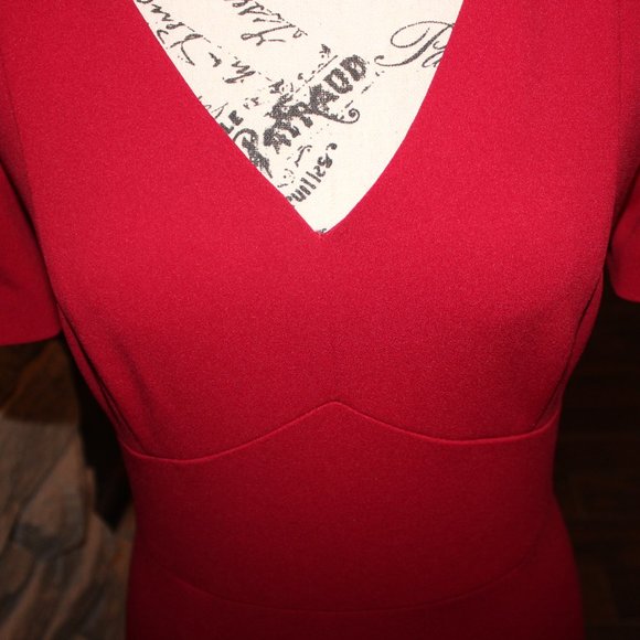 DKNY - Picture 4 of 7